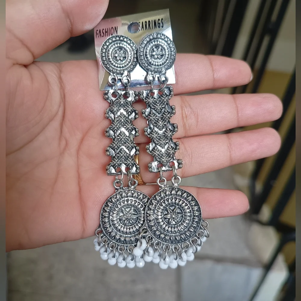 Oxidised silver earrings - Picture 4 of 5